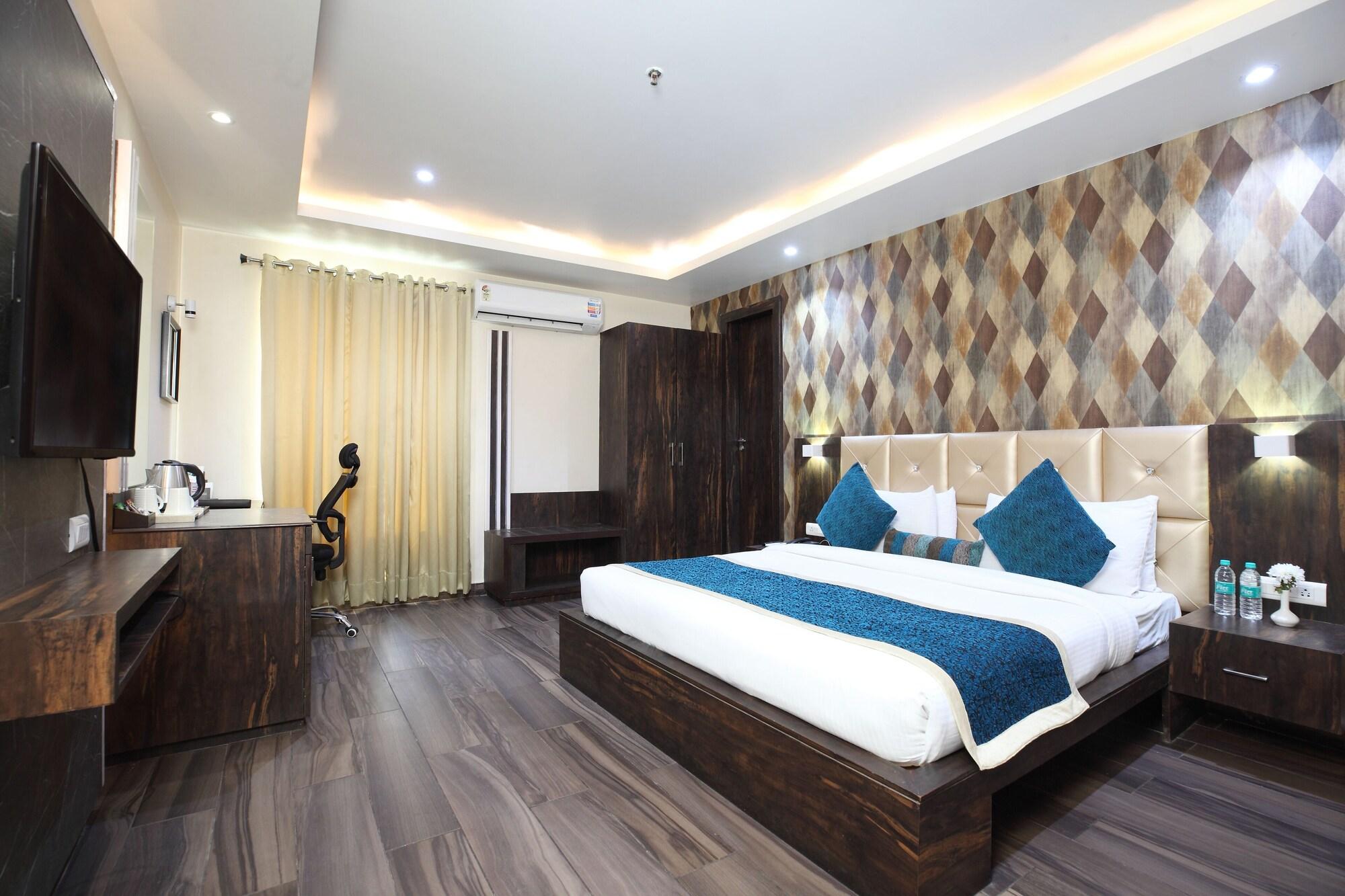 Pinnacle By Click Hotels, Lucknow Bagian luar foto