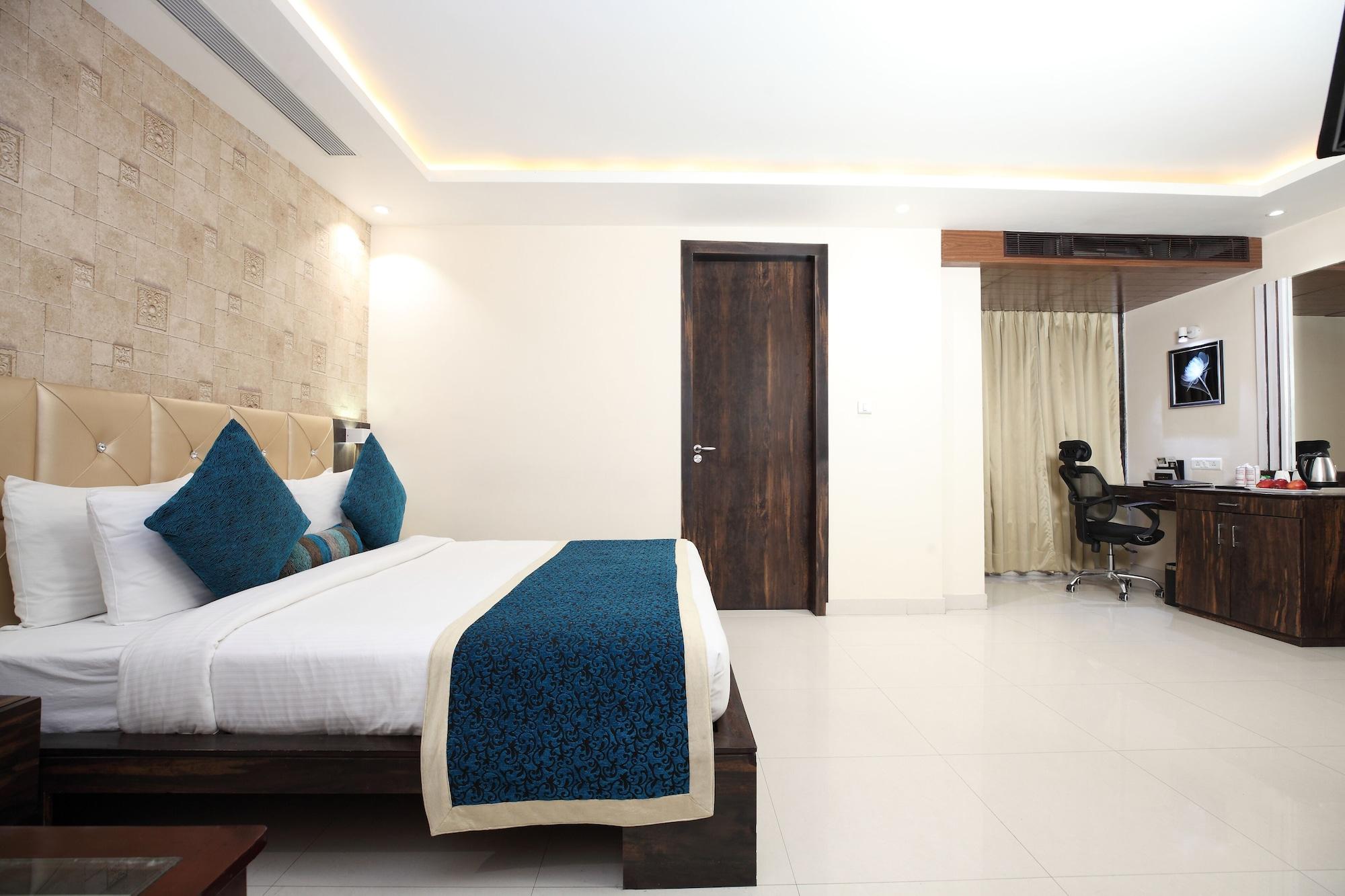Pinnacle By Click Hotels, Lucknow Bagian luar foto