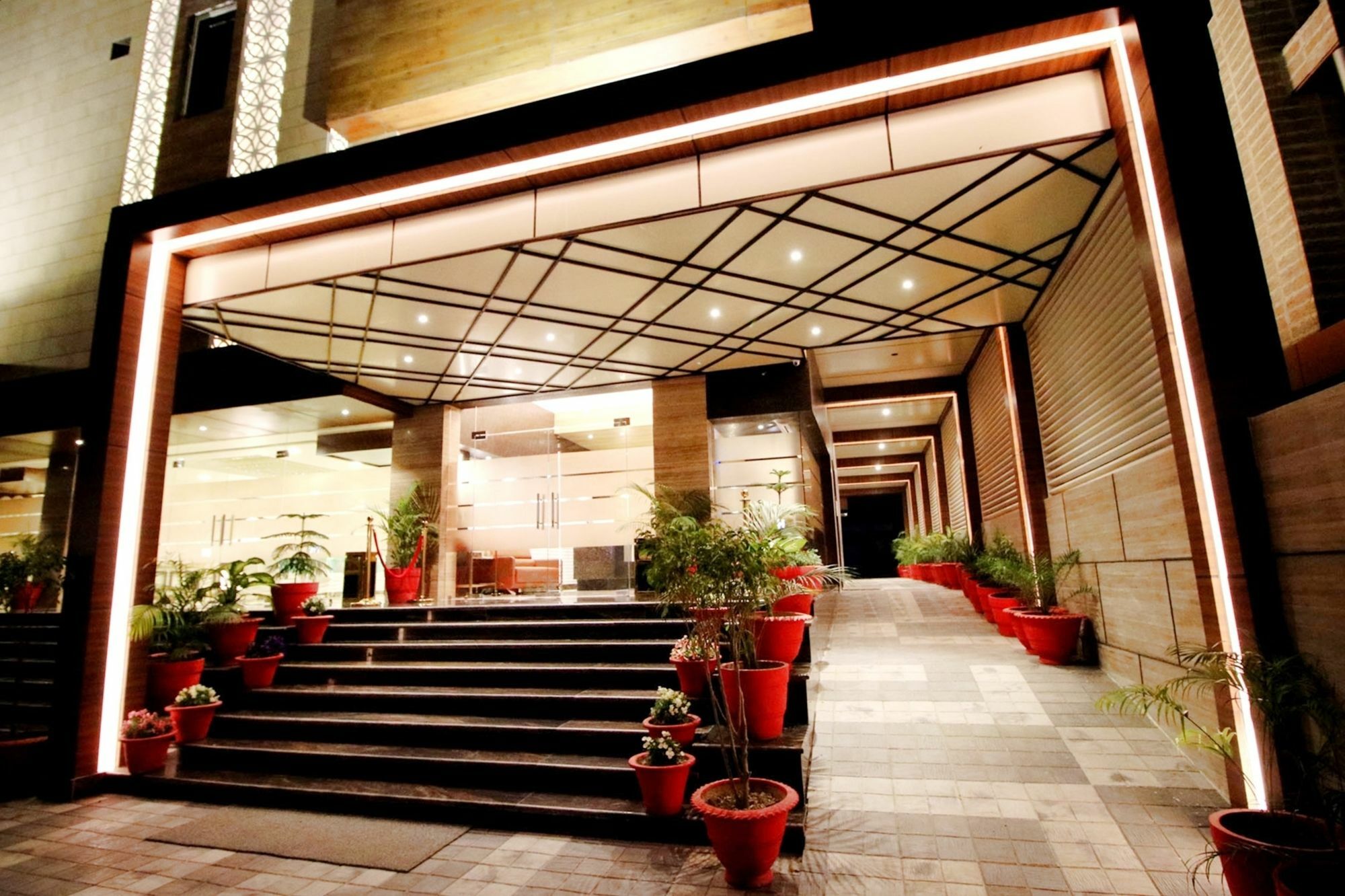 Pinnacle By Click Hotels, Lucknow Bagian luar foto